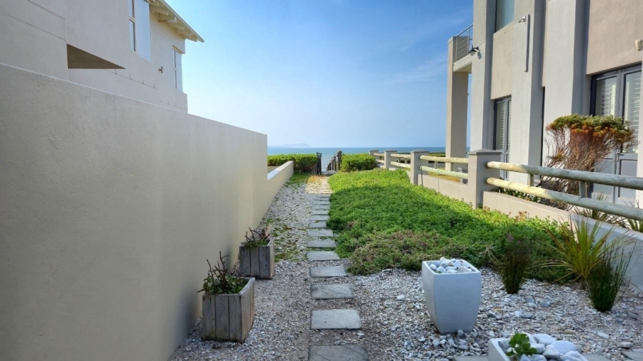 5 Bedroom Property for Sale in Kleinbaai Western Cape